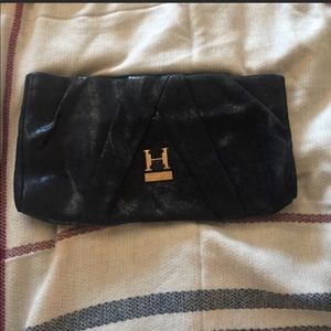 Halston clutch in black